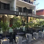 فندق Hotel Sitges 3*