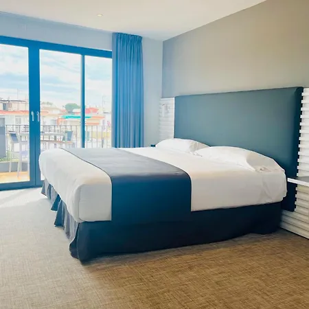 锡切斯酒店 锡切斯