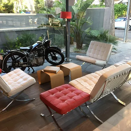 锡切斯酒店 酒店